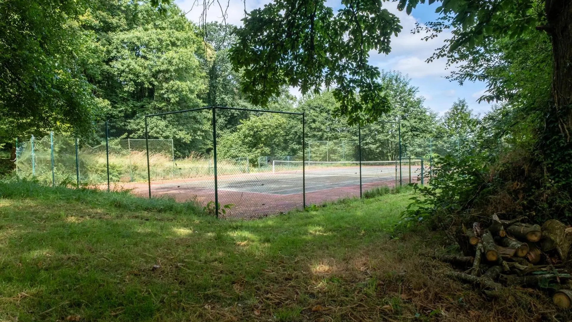 Manoir 4 Couchages, Terrain De Tennis Etang Prive Lanneanou 0*,  Frankrike